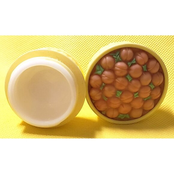 Vintage Avon Pretty Peach Cream Sachet - Empty with Peaches on Lid - Picture 8 of 9